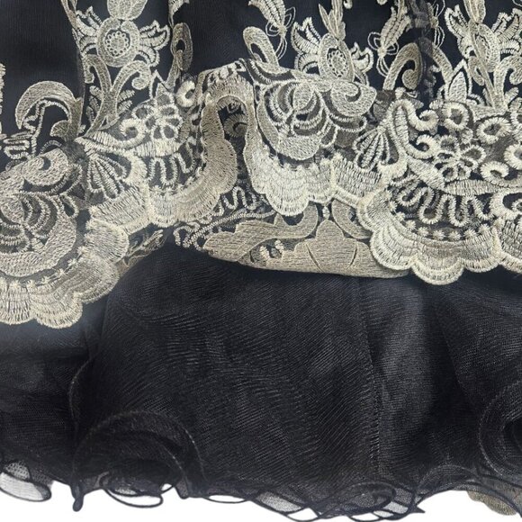 Chi Chi London Clara Dress Embroidered Lace Overlay Cap Sleeve Black Gold US 8 - Picture 10 of 12